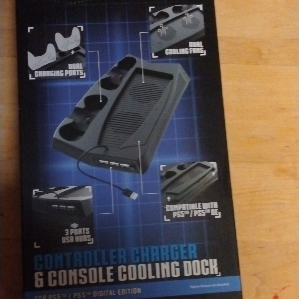 PS5 controller charger & console cooling dock